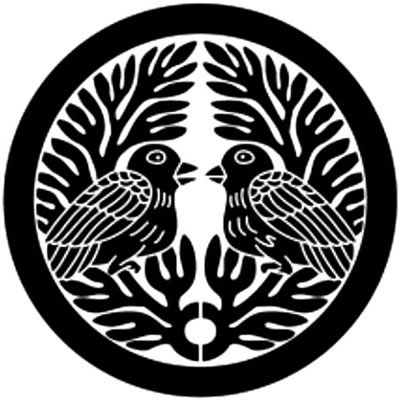 丸に抱き寓生に対い鳩