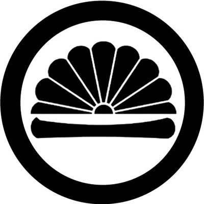 丸に半菊に一の字