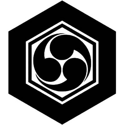 亀甲に右三つ巴