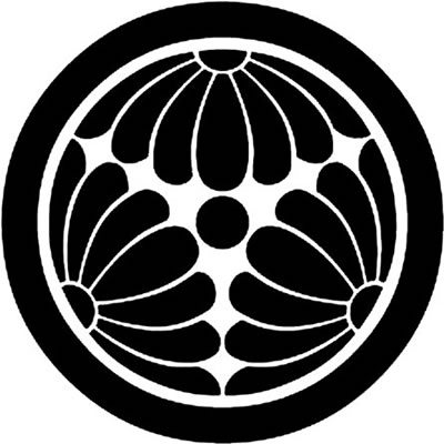 丸に三つ割り菊（２）