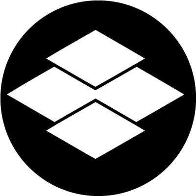 石持ち地抜き松皮重ね菱