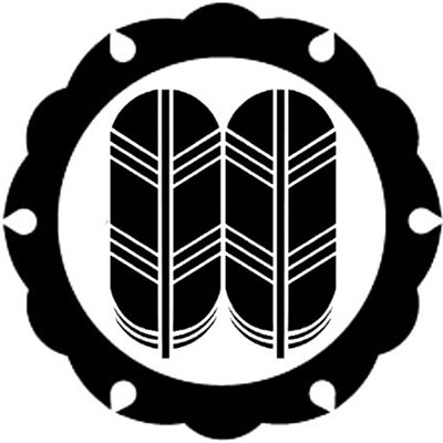 外雪輪に並び鷹の羽