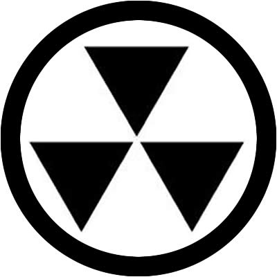 丸に隅合わせ三つ鱗・菱に頭合わせ三つ鱗